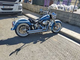 Harley Davidson softail deluxe