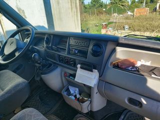 Renault Trucks Mascott 2010