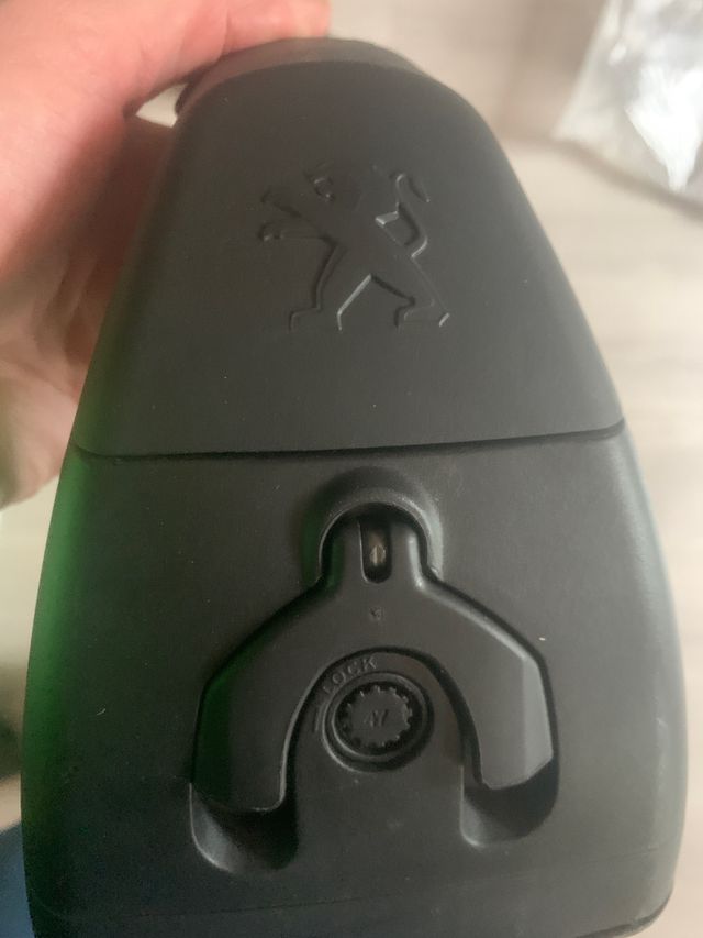 barras y porta esquis peugeot 508 SW 2014-2018