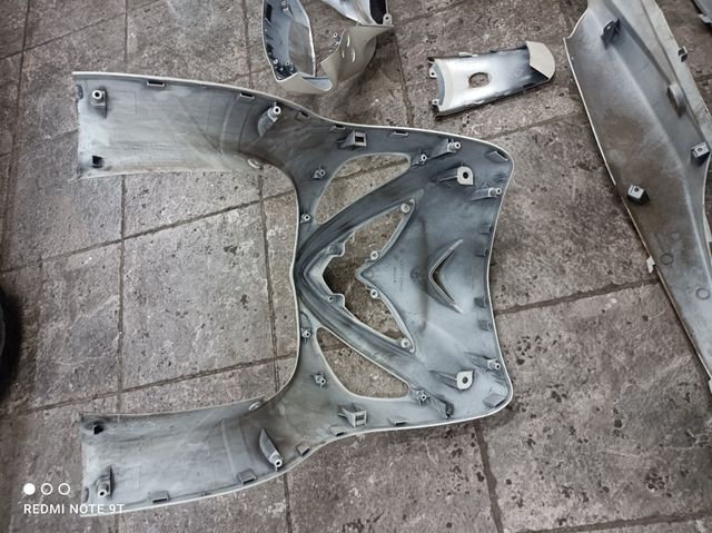 Plásticos Suzuki Sixteen 125