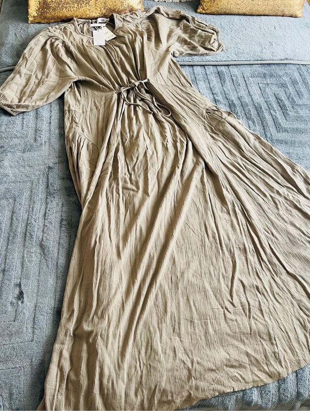 vestido oversize fluido lazo