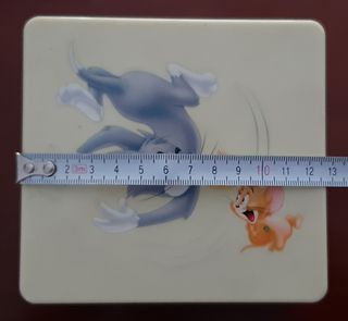 Cajita infantil Tom y Jerry McDonald 2010 retro