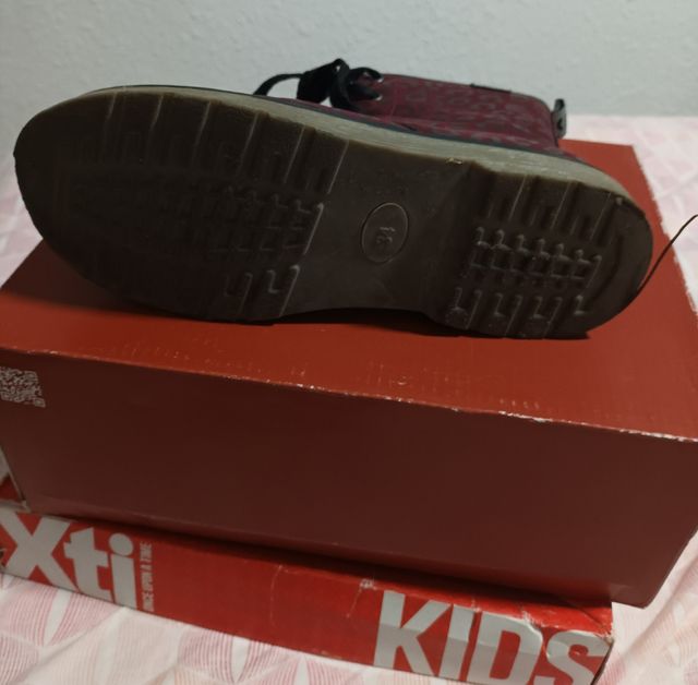 Botines niña talla 34,xti kids