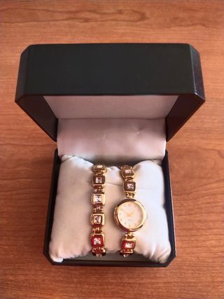 Reloj y pulsera de mujer 