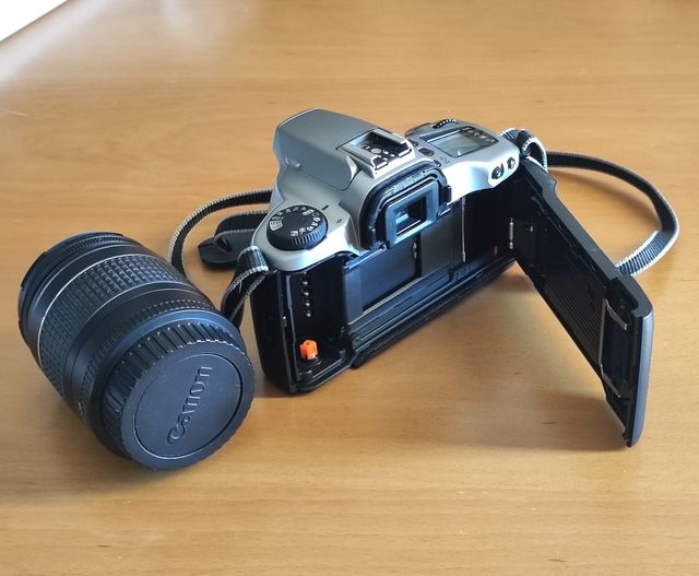 Cámara Canon EOS 3000n