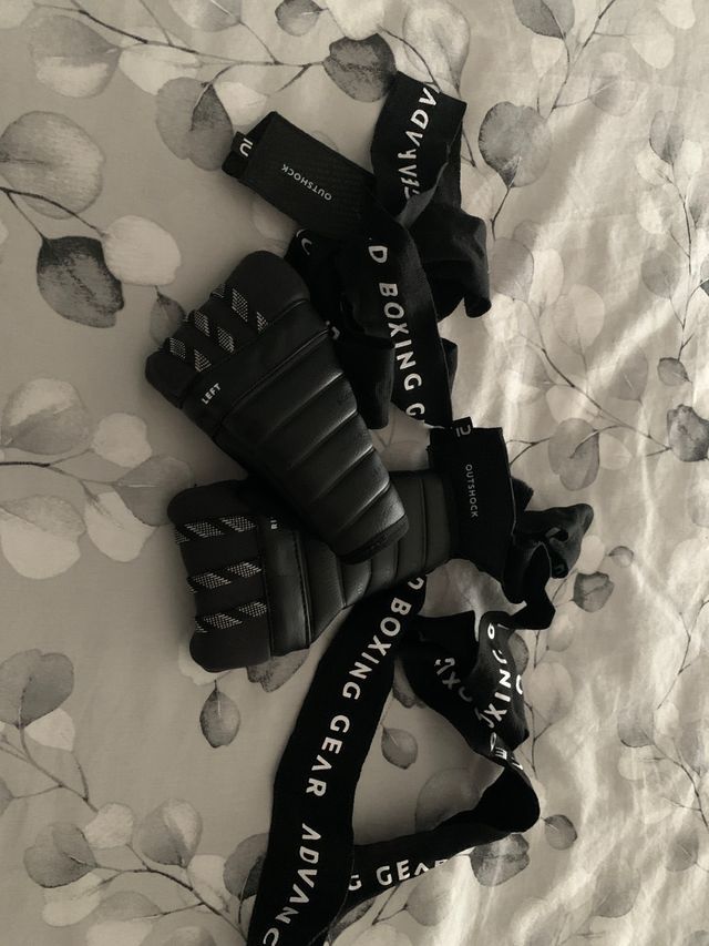 SIN ESTRENAR. Guantes aerocombat