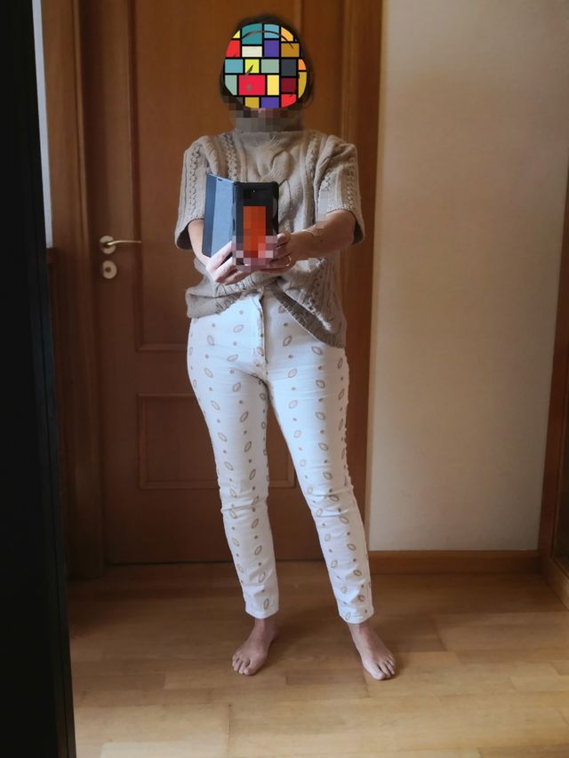 Pantalón blanco pitillo bordado