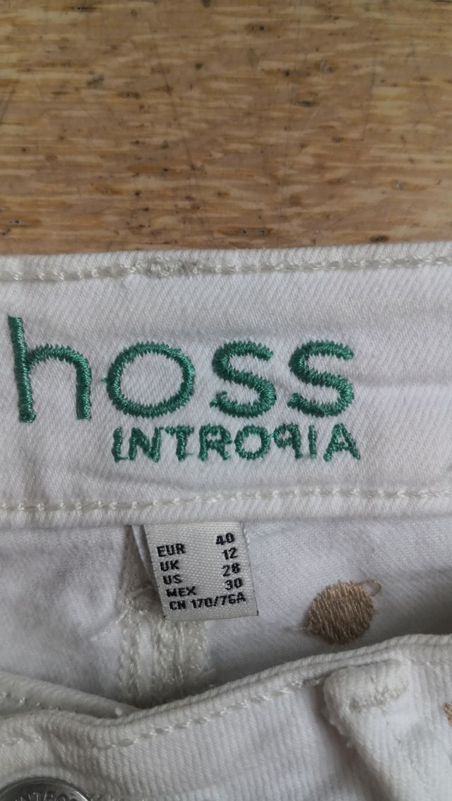 Pantalón blanco pitillo bordado