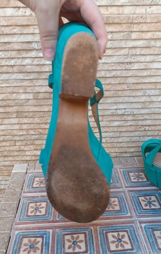 Cuñas turquesa Zara