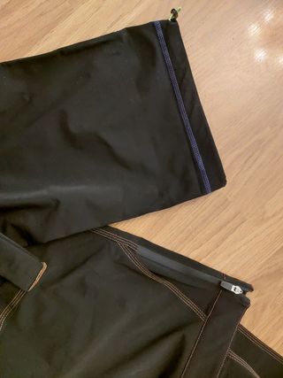 Mono peto negro ZARA M pespuntes colores