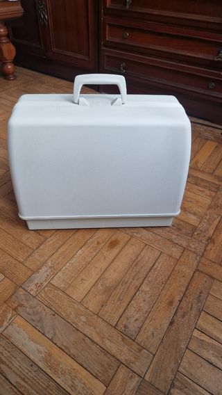 Máquina de coser electrica ALFA con maletín y mueb