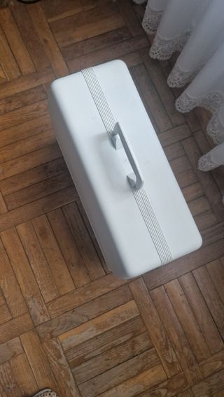 Máquina de coser electrica ALFA con maletín y mueb