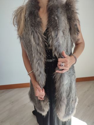 Chaleco de pelo natural.