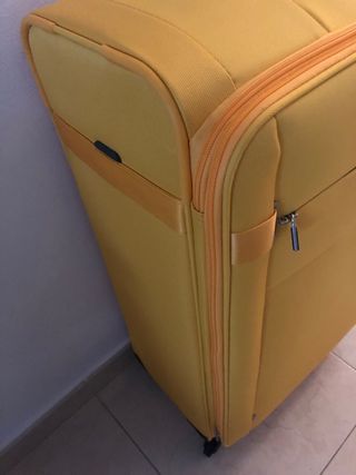 Maleta Samsonite nueva.Spinner 78/29.Impecable. 