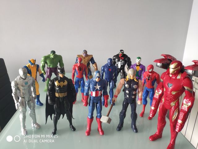 Superhéroes y villanos