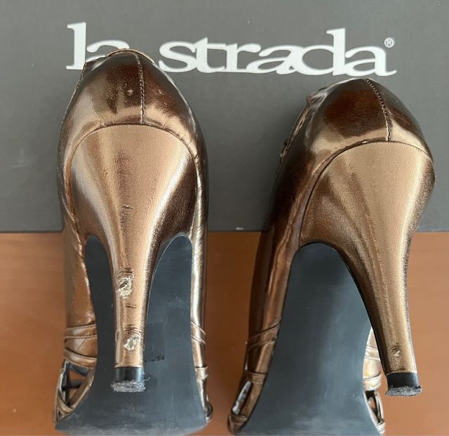 Sandalia tacon bronce Talla 39