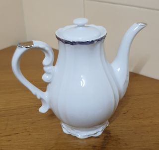 Cafetera de porcelana