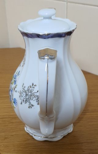 Cafetera de porcelana