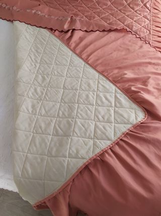 Colcha edredón.