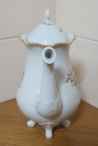 Cafetera de porcelana