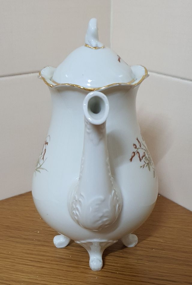 Cafetera de porcelana