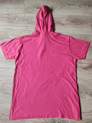 Camiseta Inside roja.