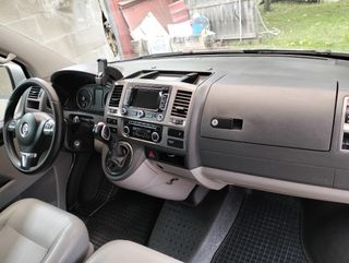 Volkswagen Caravelle 2014