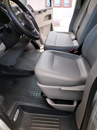 Volkswagen Caravelle 2014