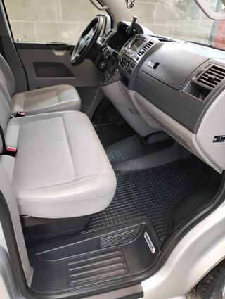 Volkswagen Caravelle 2014