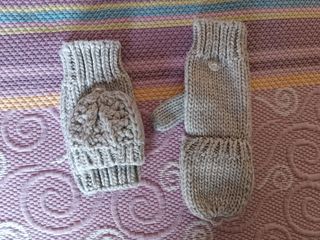 Manoplas/guantes grises de lana