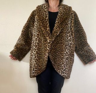 Pelliccia ecologica leopardata Yves Saint Laurent