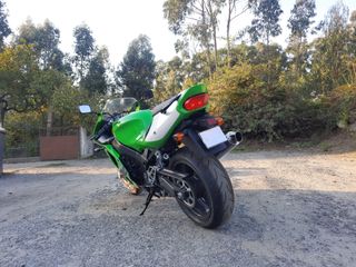 Kawasaki  zx7r ano 1999 25 aniversario