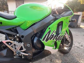 Kawasaki  zx7r ano 1999 25 aniversario