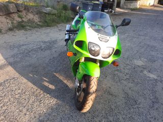 Kawasaki  zx7r ano 1999 25 aniversario