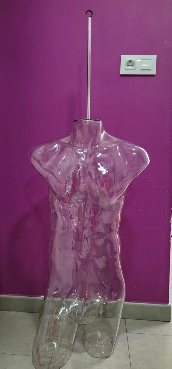 Maniquí de hombre, nuevo a estrenar