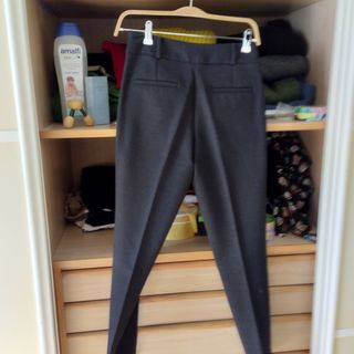 Pantalón de vestir con trabillas talon
