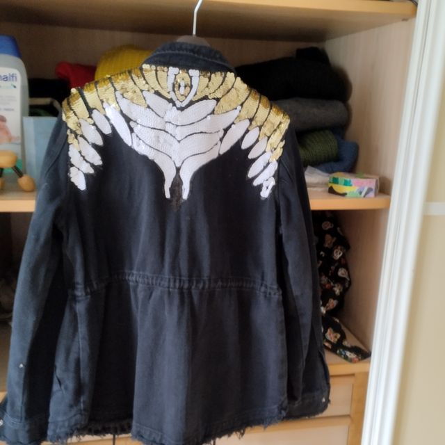 Cazadora vaquera con lentejuelas