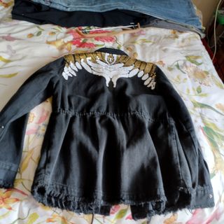 Cazadora vaquera con lentejuelas