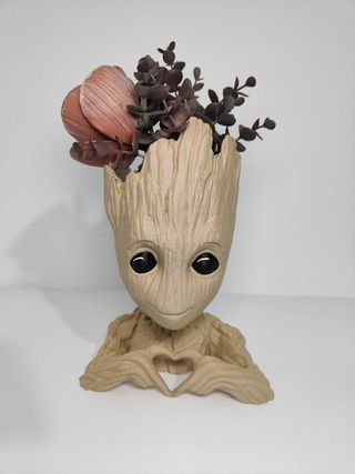 Maceta Groot corazón en madera impresion 3D
