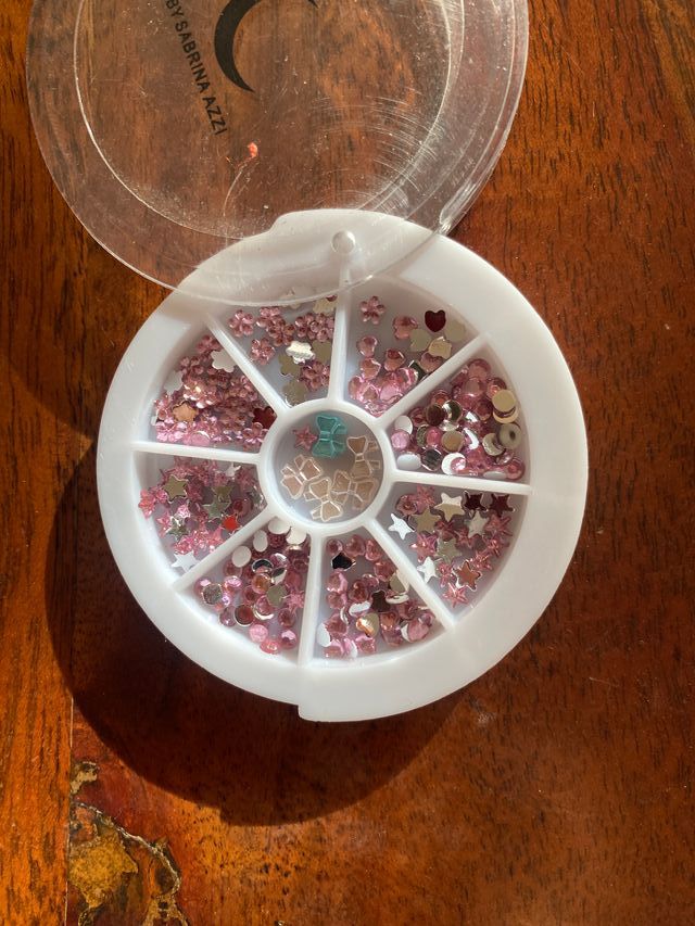 Set de adornos 3D para uñas - Pedrería rosa brilla