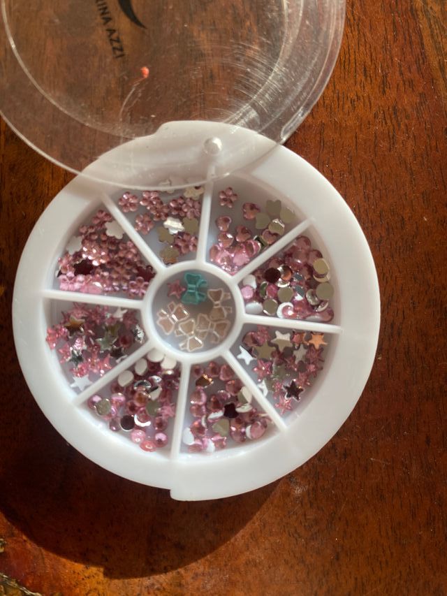 Set de adornos 3D para uñas - Pedrería rosa brilla