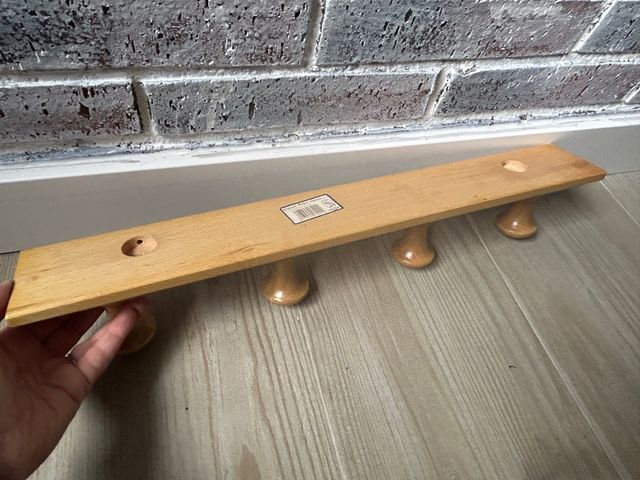 Perchero de madera a pared de 5 colgadores
