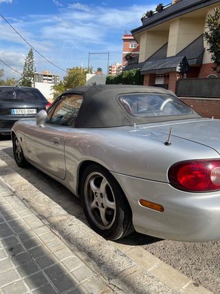 Mazda MX-5 2001