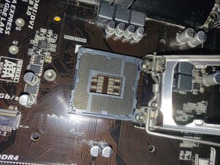 Placa base con procesador i7 y 16 gb ram