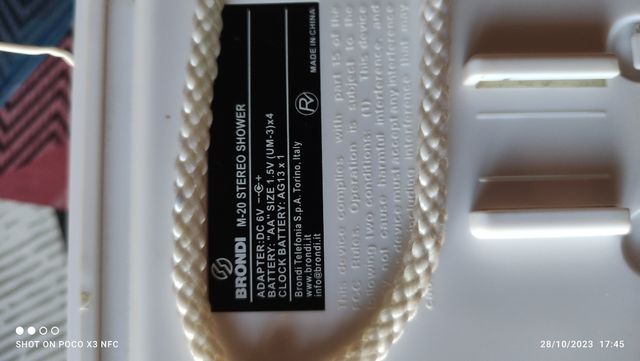 Custodia per smartphone e radio