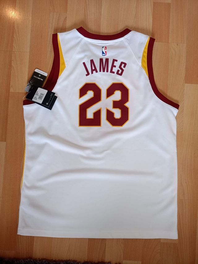Camiseta LeBron James Cavaliers