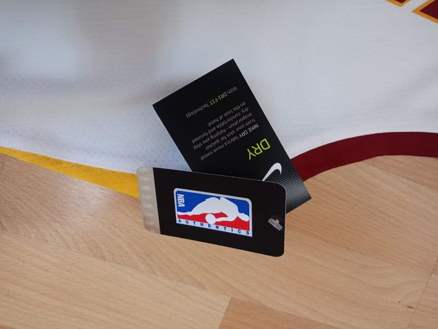 Camiseta LeBron James Cavaliers