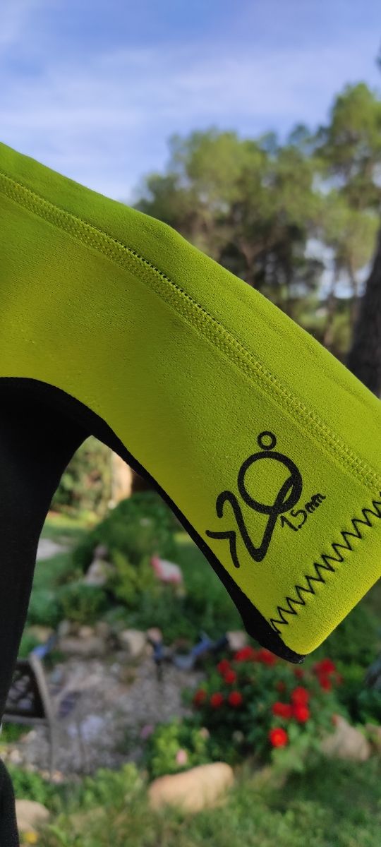 Neoprene corto della durata di 8 anni