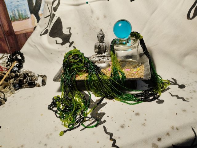 collar colorido tonos verdes