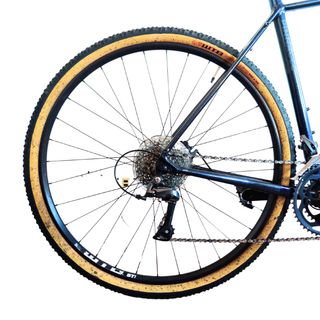 Bicicleta gravel Pinnacle cicloturismo horqcarbono